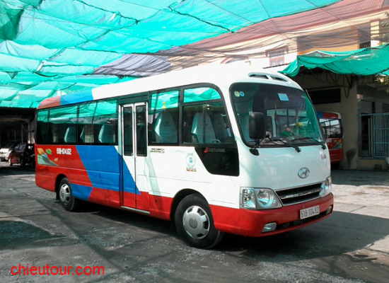 Cho thuê xe du lịch đi Lào tại Hà Nội đời mới , giá rẻ